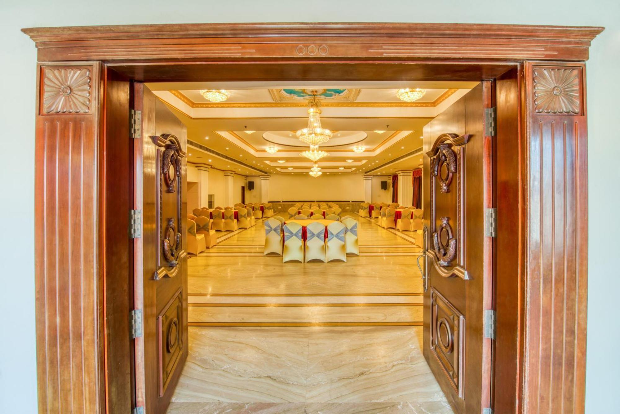 Hotel Le Royal Park Пондичерри Экстерьер фото